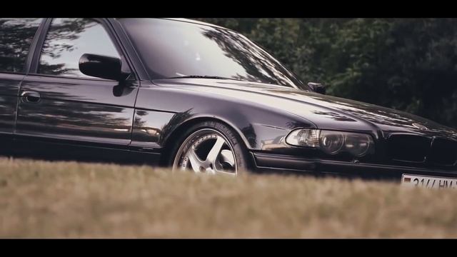 ЭТО ЛУЧШЕЕ АВТО ЗА 300 ТЫСЯЧ РУБЛЕЙ! ЛУЧШЕЕ БМВ! смотреть онлайн