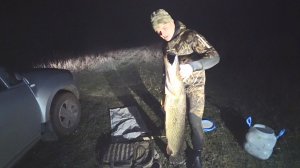 Она меня тащила!!! Выловил щуку монстра на 11 кг. Трофей на подводной охоте.