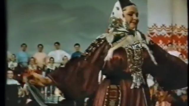 За город у колодца. ВОРОНЕЖСКИЙ ХОР. Мордасова. 1953г. смотреть онлайн