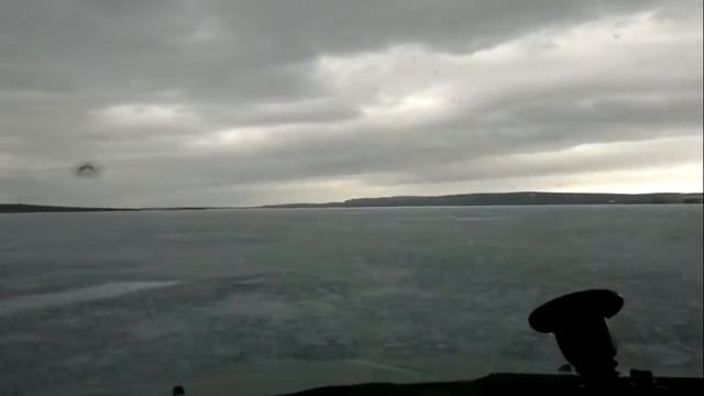 По льду на машине смотреть онлайн