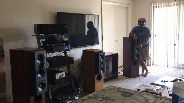 BAT, KEF, Orchard Audio, Ohm, Adcom Hey We're Movin' On Out ! смотреть онлайн