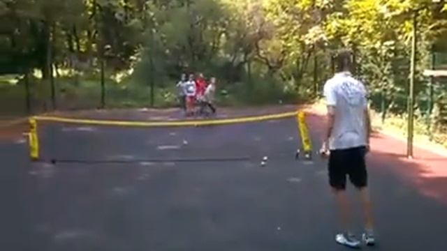 Бесплатные уроки тенниса в парке. смотреть онлайн