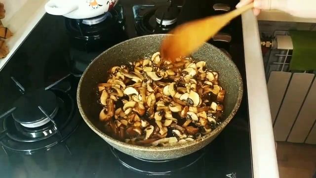 "Блины с грибами (шампиньонами) Вкусно и просто." смотреть онлайн