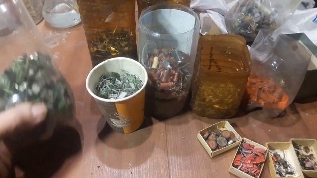 Золото, серебро в мусорных радио деталях. И ещё... смотреть онлайн