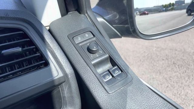 Volkswagen Transporter T30 Panel Van Highline 2.0TDI 102PS | Volkswagen Van Centre Liverpool смотреть онлайн