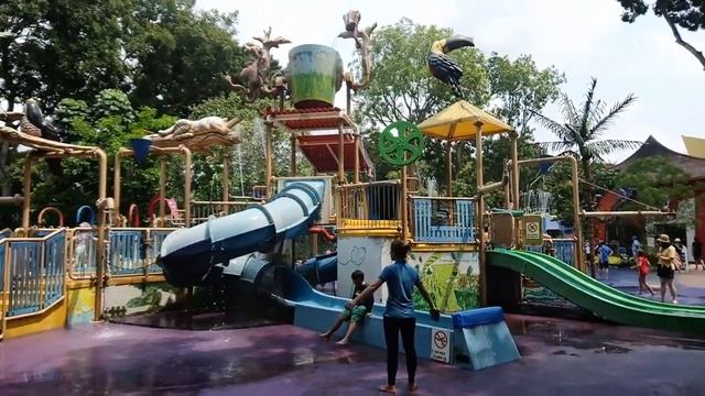 Children's Playground at Singapore Zoo/ Зоопарк Сингапура, детская площадка смотреть онлайн