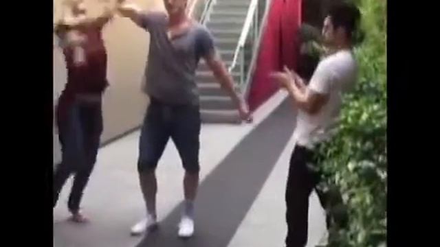 Как дерутся балеруны смотреть онлайн