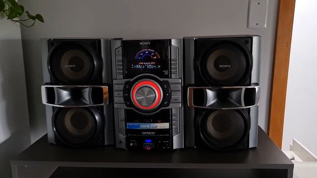 Sony MHC-GT222 Tocando Dance. смотреть онлайн