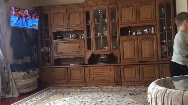 Маленький фанат Роя Джонса смотреть онлайн