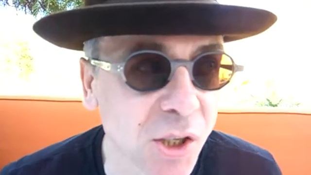 Mary Cigarettes at the Parker Hotel in the desert смотреть онлайн