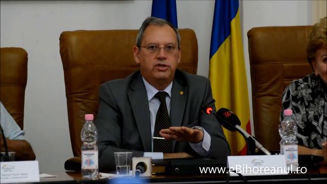 Dumitru Prunariu, singurul cosmonaut român, la Oradea смотреть онлайн
