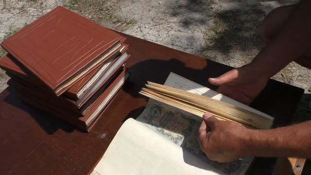НАЙДЕНЫ ЧЕМОДАНЫ! ПОЛНЫ СЮРПРИЗОВ! КАПСУЛА ВРЕМЕНИ! Часть 15. В поисках сокровищ смотреть онлайн