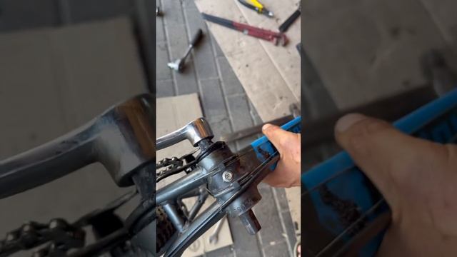 Коли їздив на люфті в каретці до останнього #ebike #велосипед #ремонт #веломагазин #веломастерская смотреть онлайн