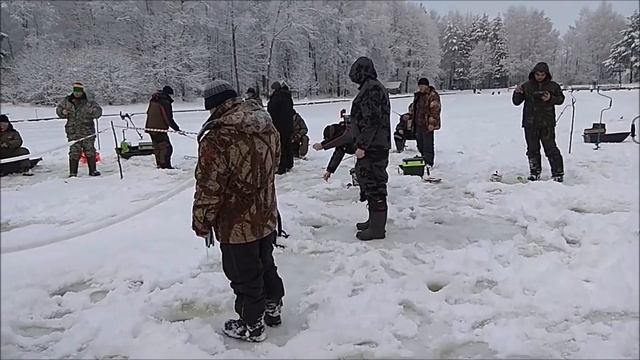 Красивые пейзажи и хорошая рыбалка....Клёвое место, Лосиный остров. смотреть онлайн