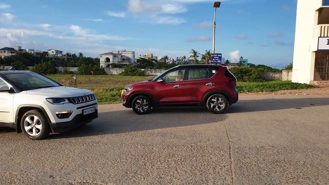 Kia Sonet Red Dual Tone Driving in Beach 4K Video | Top End | Road Presence, Exterior & Interior смотреть онлайн