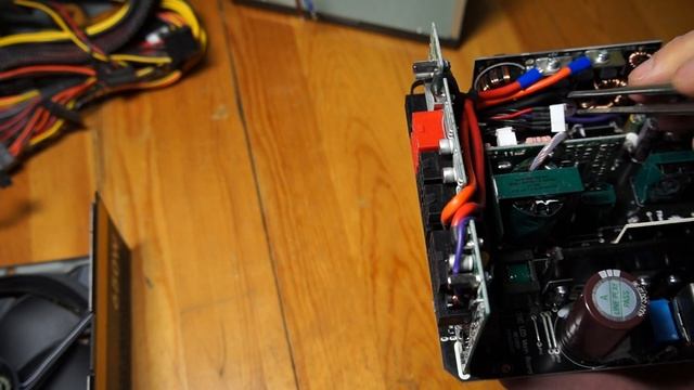 Thermaltake Toughpower DPS G RGB 650W Gold смотреть онлайн