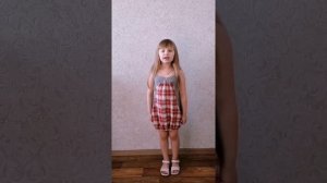 Папа папа я скучаю. Поёт дочка.