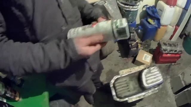 VLOG начинаем покраску двигателя ( тип хромировка) немного о дальнейших планах смотреть онлайн