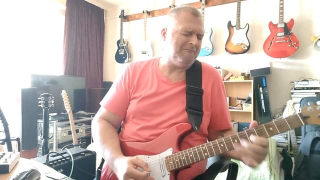 Mysterious Custom Stratocaster sound samples with a HOTONE Ampero II effect смотреть онлайн