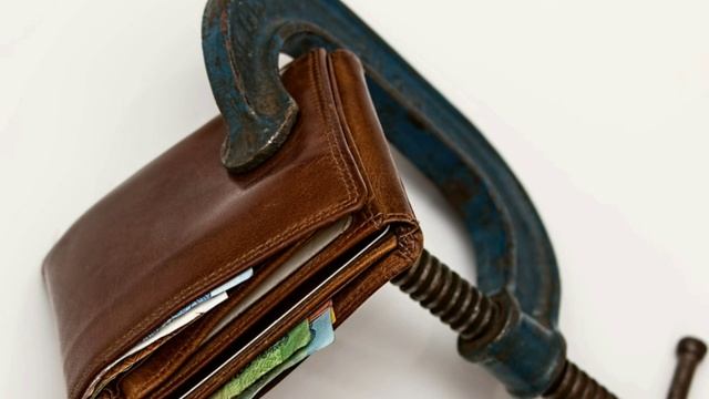 3 фразы, которые выдают жадного мужчину. Жадный мужчина. Скупой мужчина. смотреть онлайн