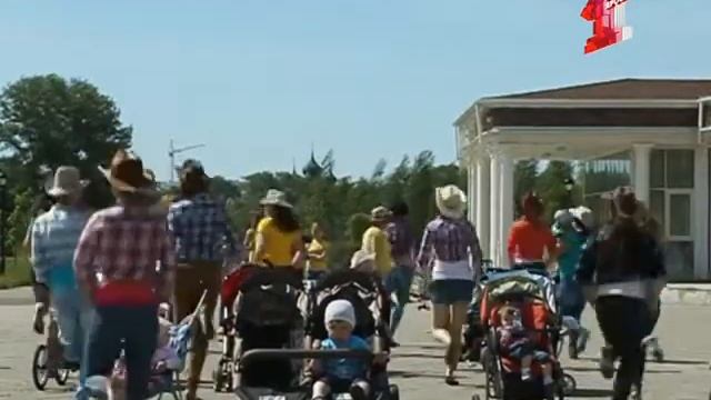 Танцы мам с колясками: как это было в Ярославле смотреть онлайн