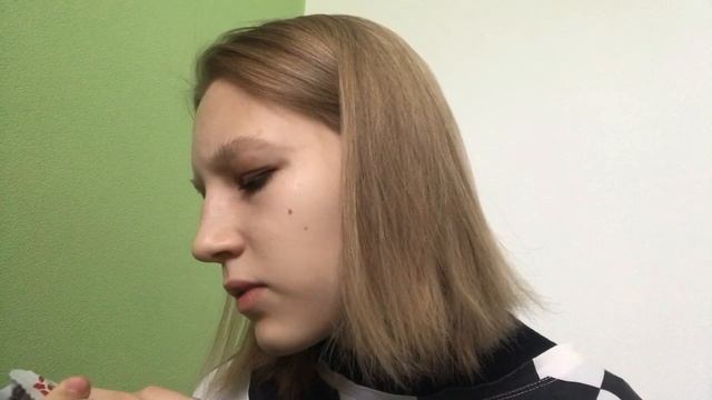 Распаковка сладкого подарка из школы?/ ооочень вкусные сладости?!