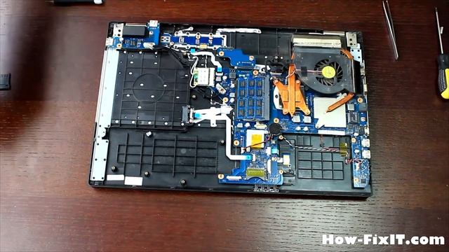 How to disassemble and clean laptop Samsung RF710, RF711 смотреть онлайн