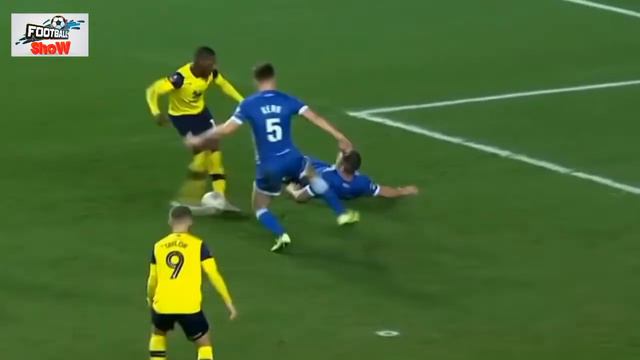10 GENIUS GOALS IN FOOTBALL 2020 - 10 ЦЕЛЕВЫХ ЦЕЛЕЙ В ФУТБОЛЕ 2020 смотреть онлайн