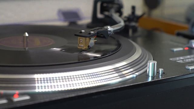 Shure V15-III with VN78E vs. Grado Mono Cartridge with 78E stylus for playing 78 rpm records смотреть онлайн
