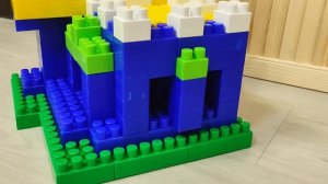 Замок из конструктора #brickstoy #toys #constructiontoy