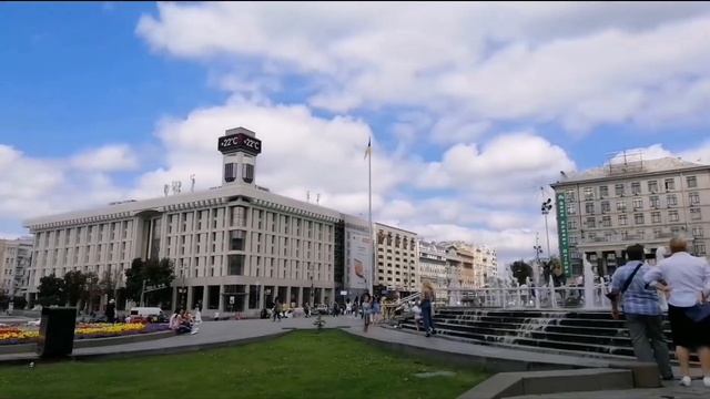 Крещатик - главная улица Киева! Любимое место отдыха киевлян и гостей столицы. смотреть онлайн