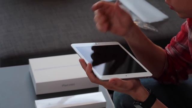 Nuevo iPad Mini 5 - Unboxing en español смотреть онлайн