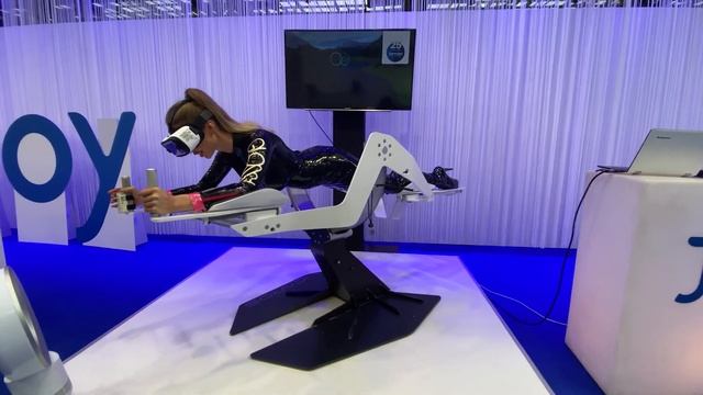 The Latex VR - DREAM GIRL - beGLOSS - Virtual Realties Flight Simulator - The Perfect SHINE смотреть онлайн
