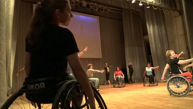 ТАНЦЫ БЕЗ ГРАНИЦ смотреть онлайн