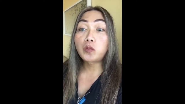 Как правильно есть чтобы не размазать помаду? Прикольное видео. смотреть онлайн