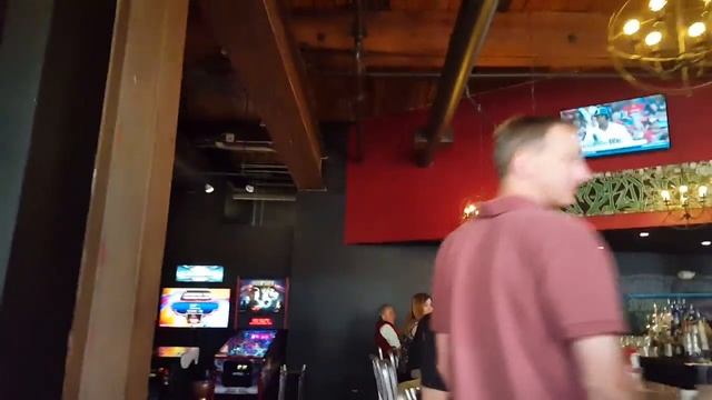 Flat Top Johnny's pool hall and Pinball Parlor walk through Cambridge, MA смотреть онлайн