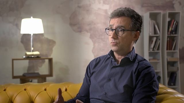 R vs. Python смотреть онлайн