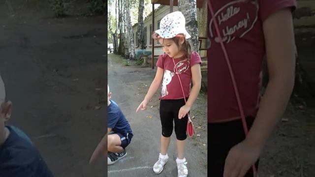 Рисунки на асфальте. Лето 2017г. смотреть онлайн