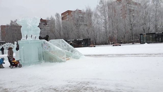 город Ижевск Центральная площадь 31 Декабря смотреть онлайн