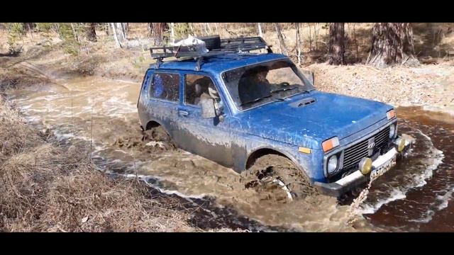 Оффроад. Водные процедуры для Нивы и УАЗа.#грязевогосезона#оффроад#нивы#уазы#патриот смотреть онлайн