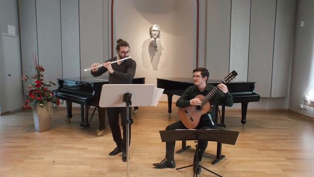Duo con Spirito plays Astor Piazzolla : Nightclub 1960 - Ruminelli Competition смотреть онлайн