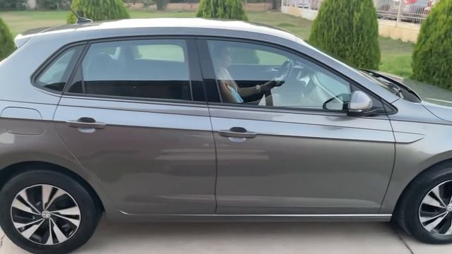 Volkswagen Polo F1 1.0 TSI Comfortline Automatic '18 смотреть онлайн