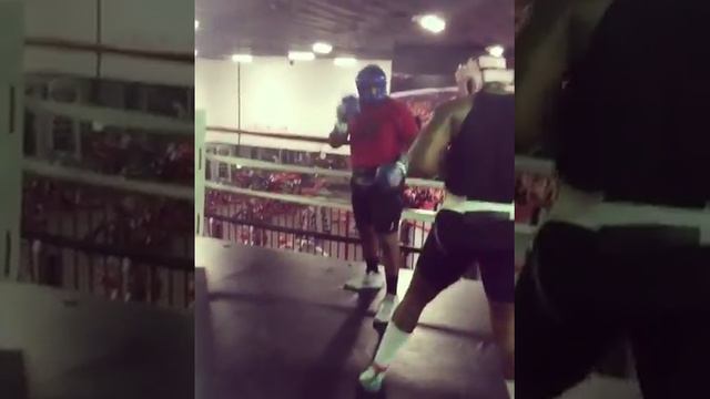 Malik Scott vs Avery Gibson Sparring Heavyweight Boxing!! смотреть онлайн