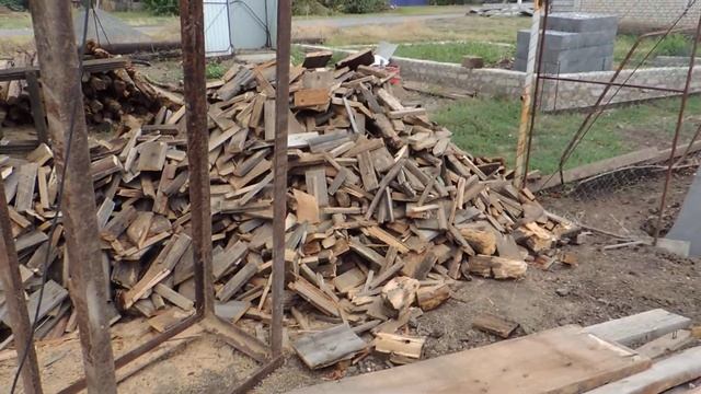 Попилил оставшиеся доски на дрова и заменил диск на пилораме(30.08.2017.). смотреть онлайн