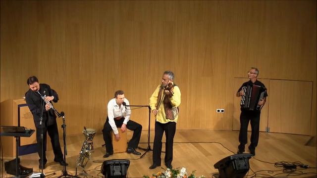 Ciocarlia Band - Horo Staccato смотреть онлайн