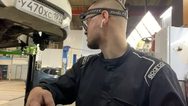 В работе Lancia Delta 2009 года смотреть онлайн