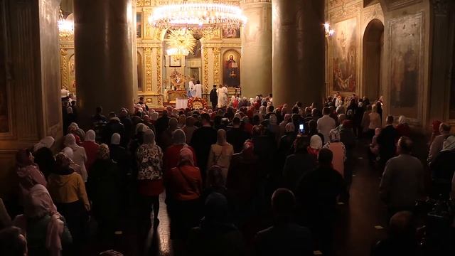 Прямая трансляция пасхальной службы в Спасо-Преображенском кафедральном соборе смотреть онлайн
