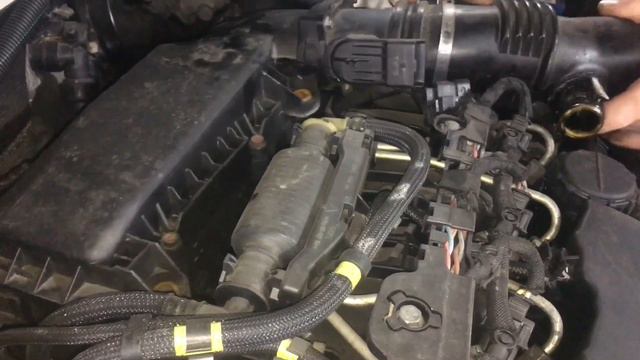 Peugeot Partner 1.6 HDI Air filter replacement смотреть онлайн