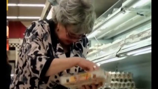 Сколько шагов делает бабушка в супермаркете смотреть онлайн