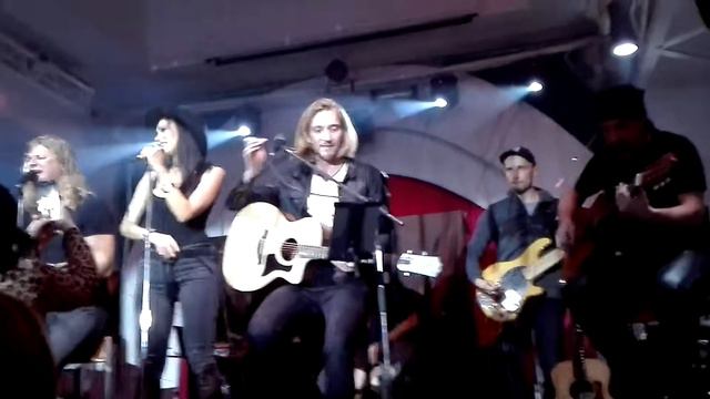 IVAN, Роман Архипов, Eliss "Use somebody" (cover) смотреть онлайн